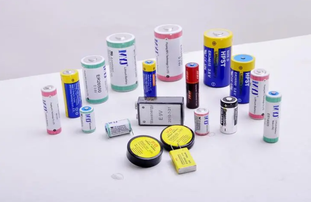 圆柱、方形和软包锂电池结构特点